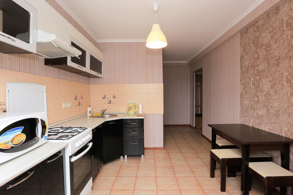 Apartment On Obolonskiy Prospect 12 Kyiv Exterior photo